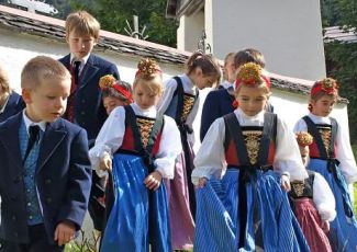 Trachtenvereine & Kindertrachtengruppe.