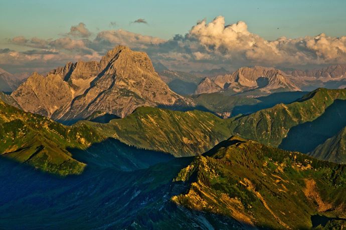 Atemberaubende Bergkulisse